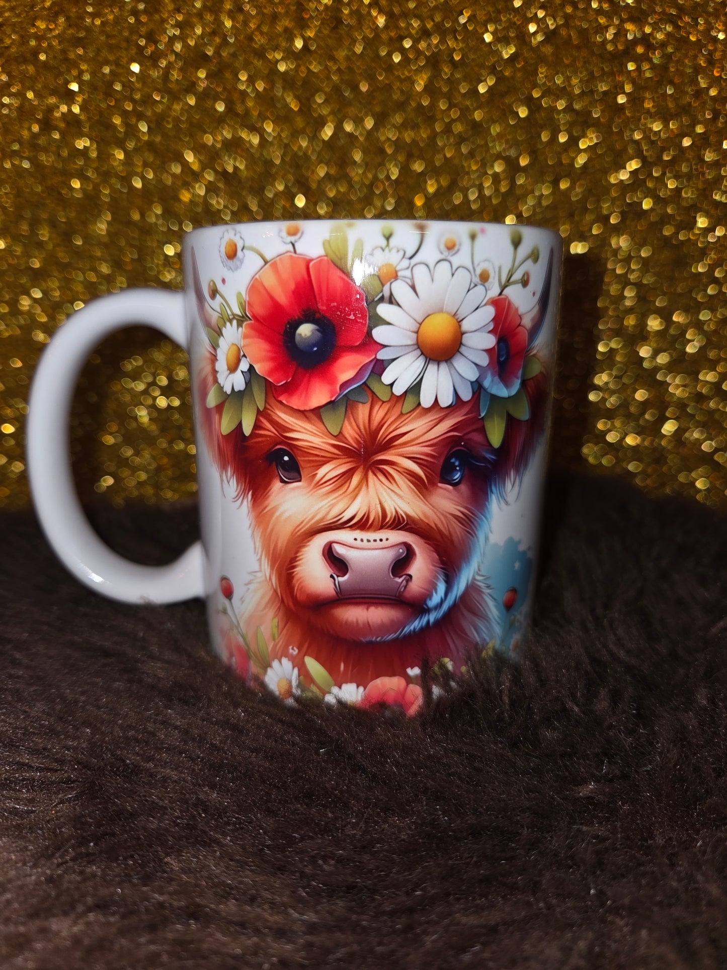 "Schotse Hooglander mok bloemenkrans keramiek 325 ml – cadeau voor natuurliefhebbers"