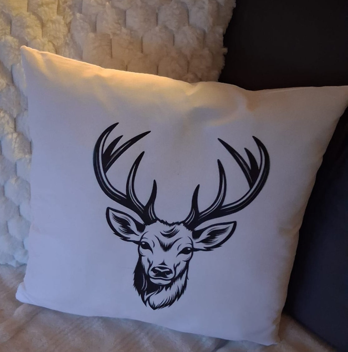 "Wit herten sierkussen 40x40 cm – natuur interieur – cadeau voor natuurliefhebbers"