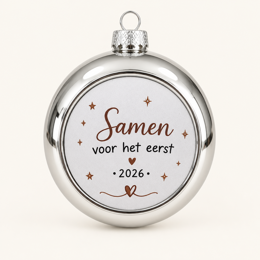 Zilveren kerstbal Samen voor het eerst 2026