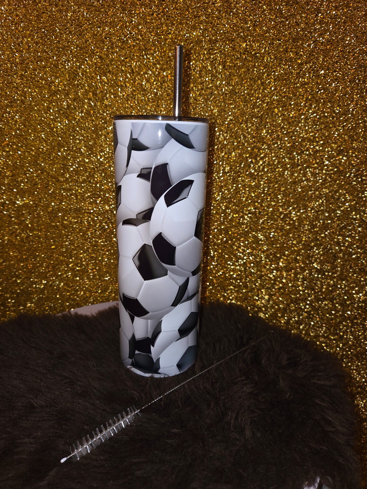 "Voetbal tumbler dubbelwandig met rietje 20oz – cadeau voor voetballiefhebbers"